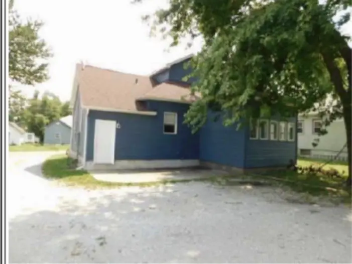 910 S 15th Street, Centerville, IA 52544 - #1
