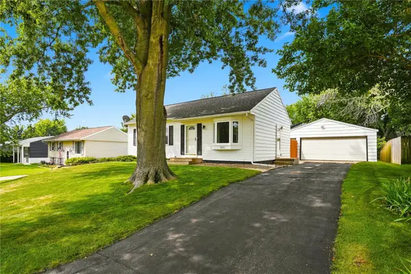 6523 Boxwood Ln Ne, Cedar Rapids, IA 52402