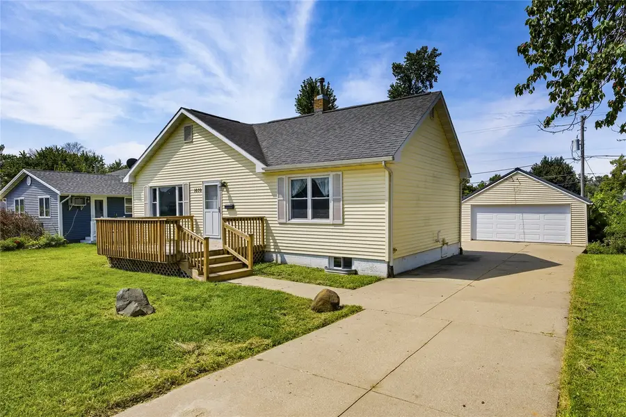 1070 27th Street, Marion, IA 50302 - #2