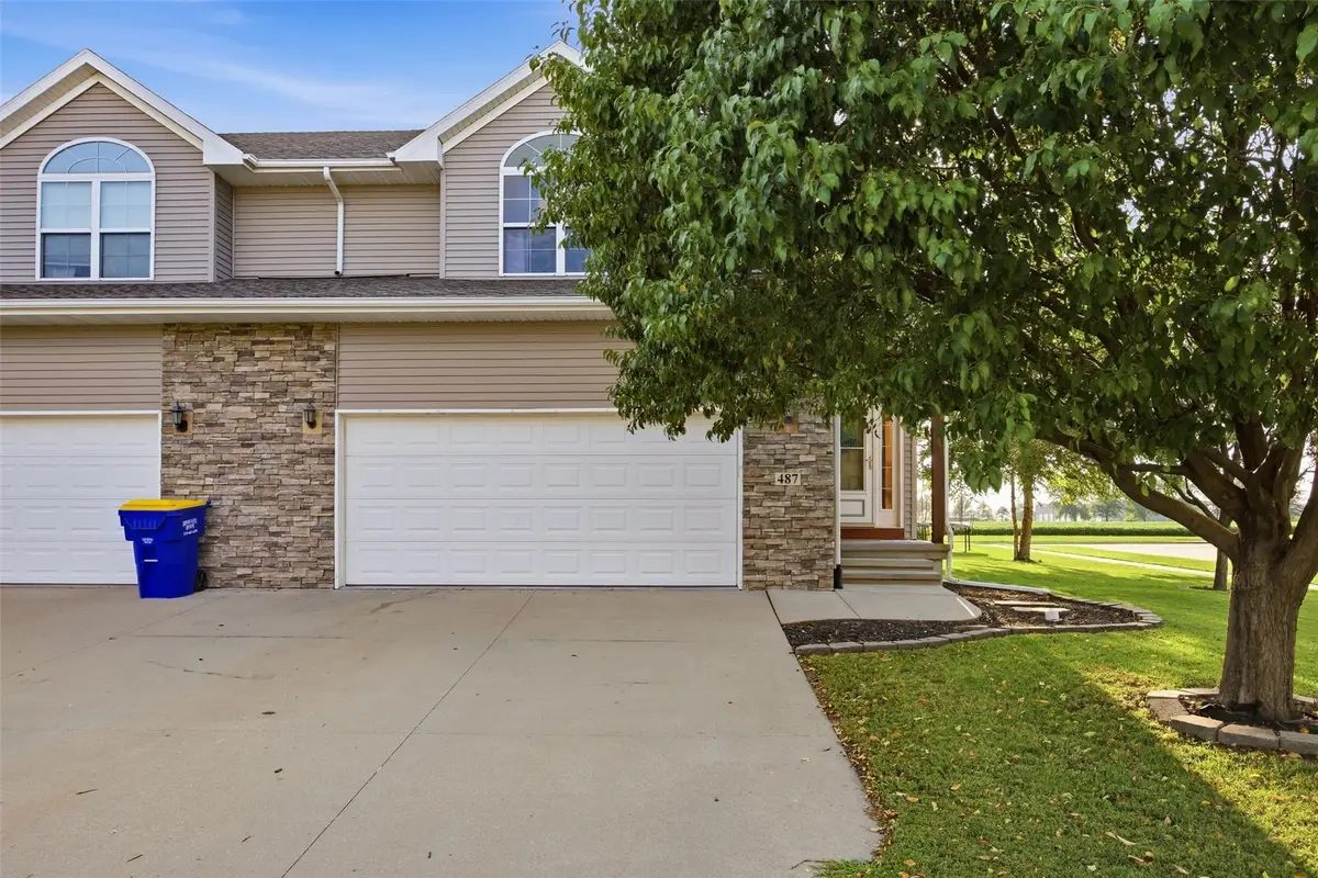 487 N Colton Dr, North Liberty, IA 52317 - #1