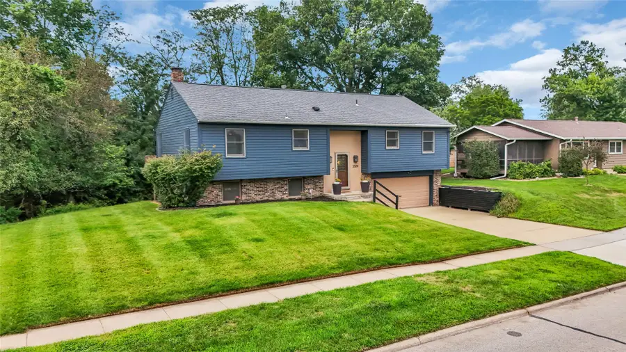 2509 Blue Ridge Drive Ne, Cedar Rapids, IA 52402 - #2