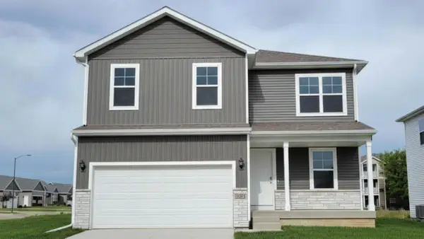 2783 Cecelia Drive, Hiawatha, IA 52233