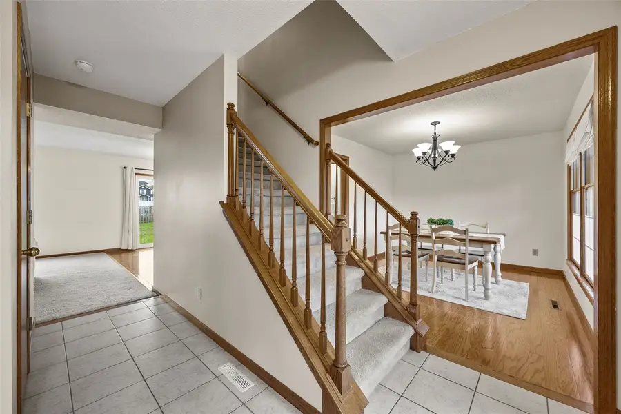 6907 Rockingham Drive Sw, Cedar Rapids, IA 52404 - #3