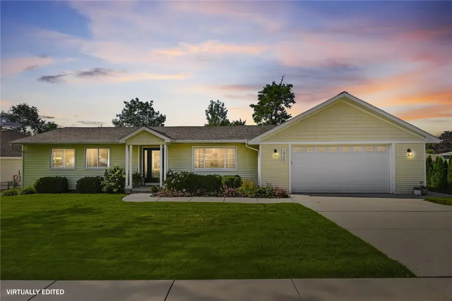 1925 Hidden Hollow Lane Nw, Cedar Rapids, IA 52405 - #2