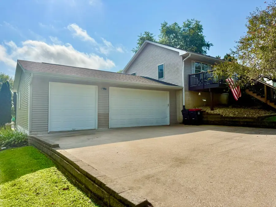 218 S High Avenue, Oxford, IA 52322 - #3