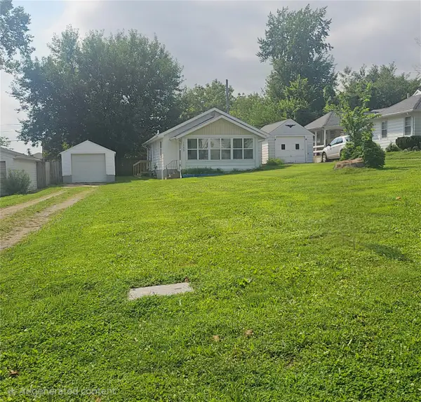 1325 Maplewood Drive Ne, Cedar Rapids, IA 52402