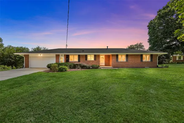 20 N 1st Avenue, Iowa City, IA 52245