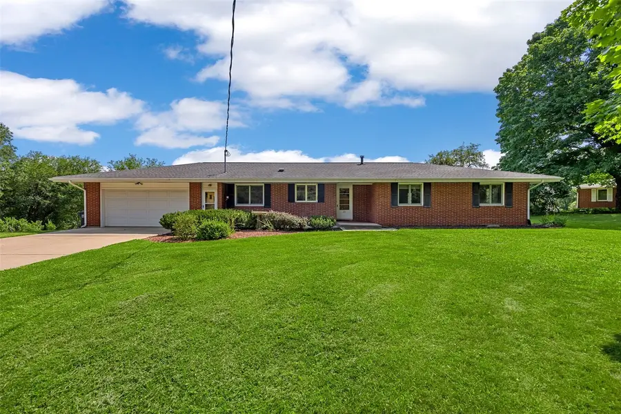 20 N 1st Avenue, Iowa City, IA 52245 - #2