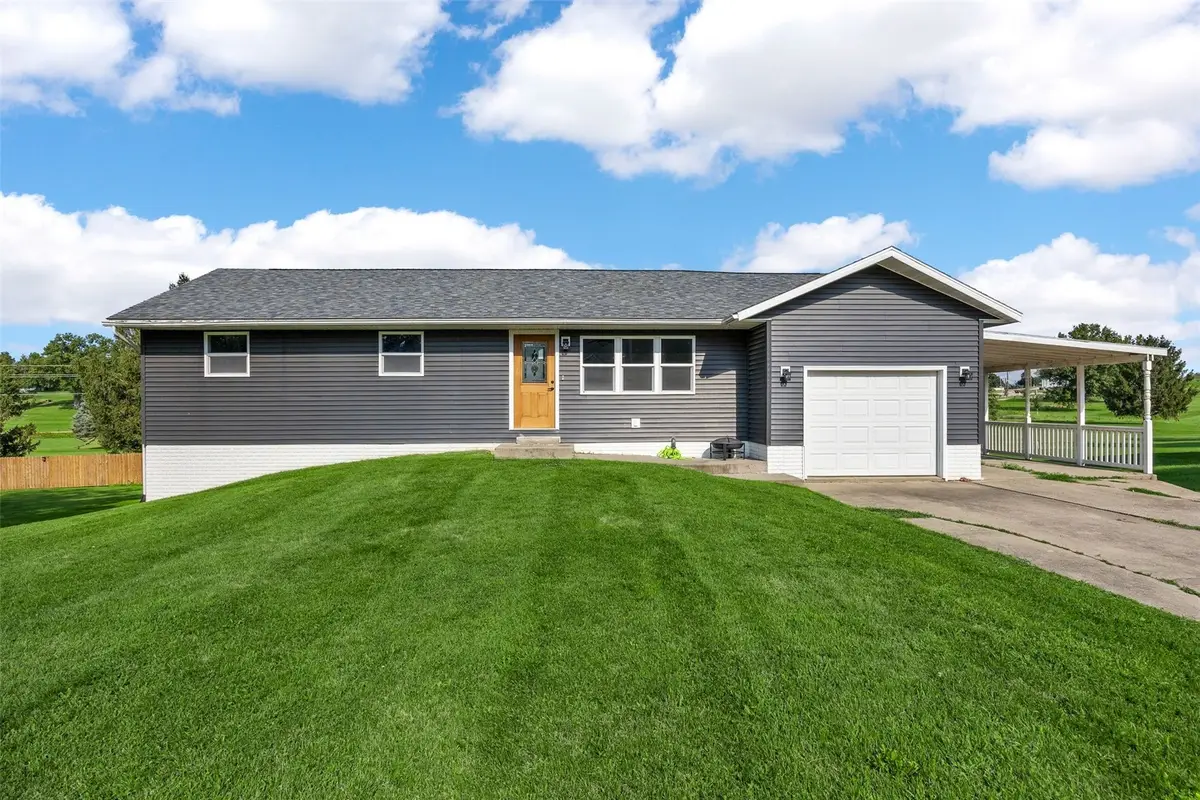 1524 Rainbow Drive, Belle Plaine, IA 52208 - #1