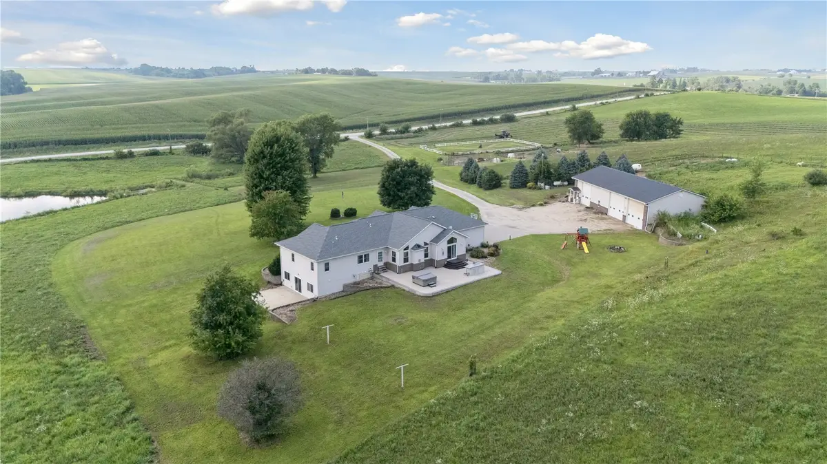 1268 Falcon Avenue Nw, Swisher, IA 52338 - #1
