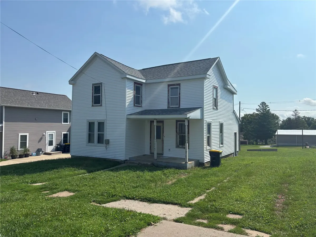 405 Court Street, Williamsburg, IA 52361 - #1