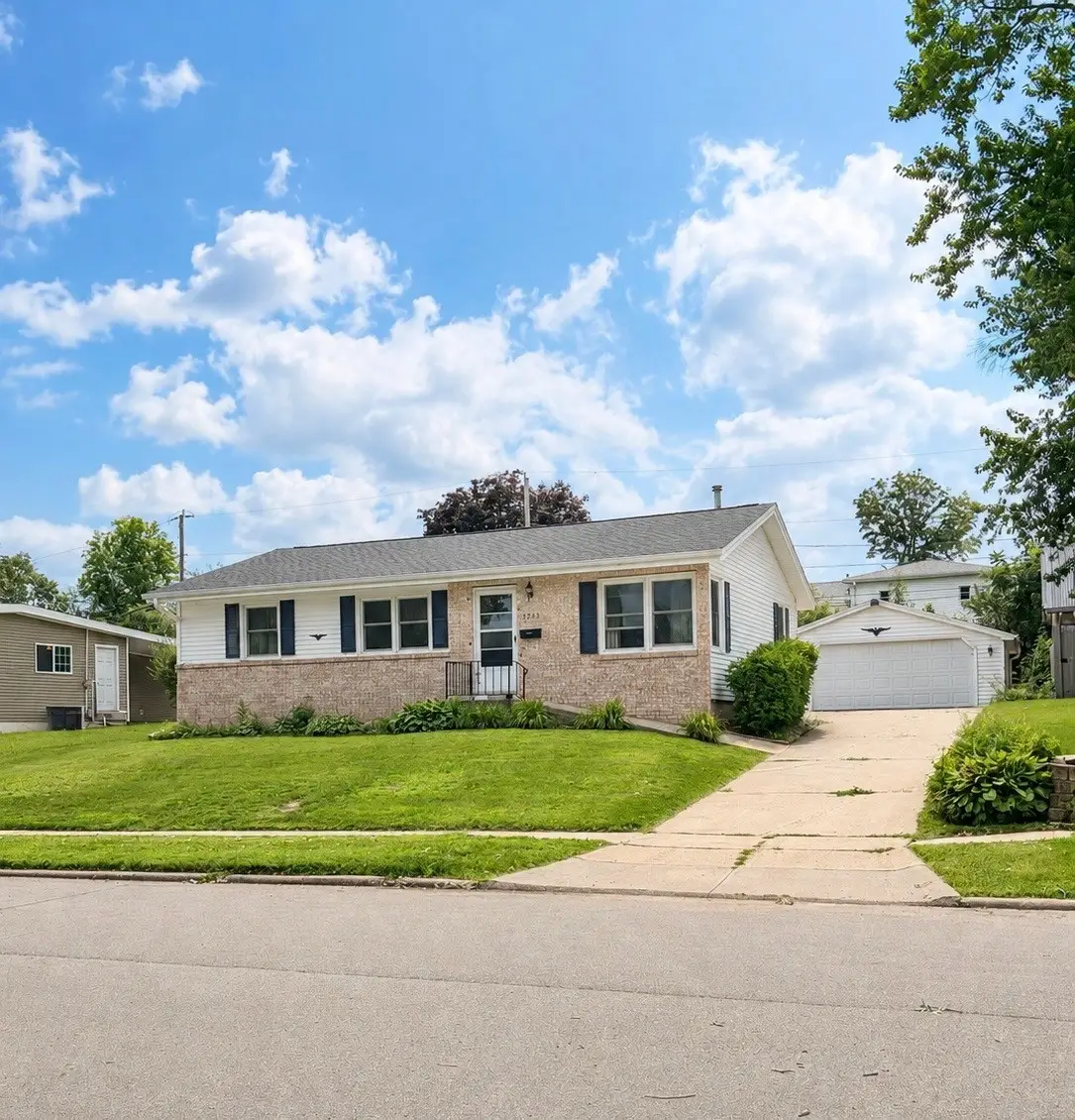 2565 23rd Avenue, Marion, IA 52302 - #1