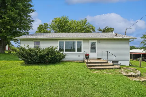 1506 Horn Rd, Mt Vernon, IA 52314