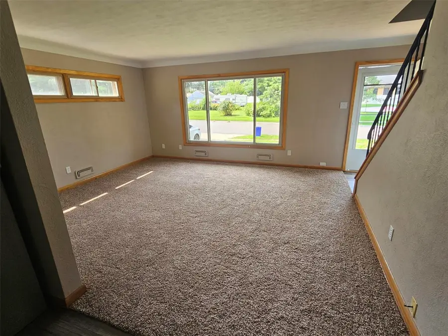 1460 Hollywood Boulevard Ne, Cedar Rapids, IA 52402 - #3