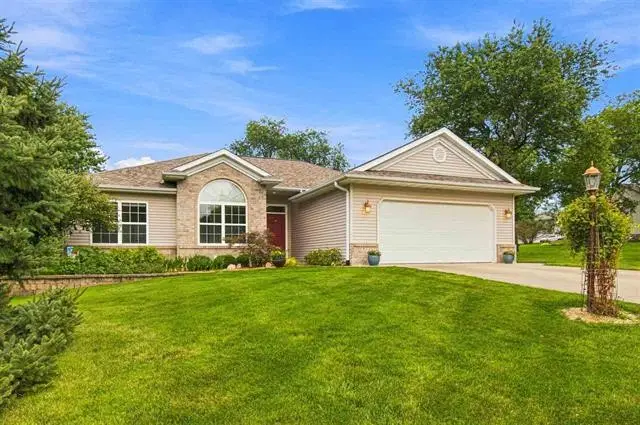 1611 Pine Ridge Court, Coralville, IA 52241 - #2