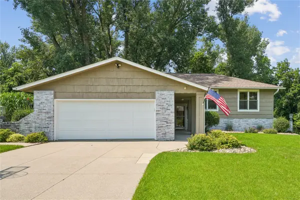 419 Green Valley Terrace Se, Cedar Rapids, IA 52403