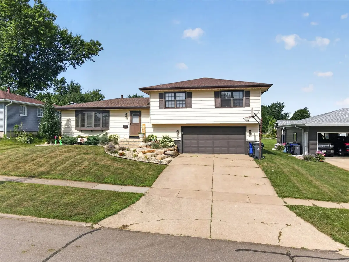 2710 Southland Street Sw, Cedar Rapids, IA 52404 - #1