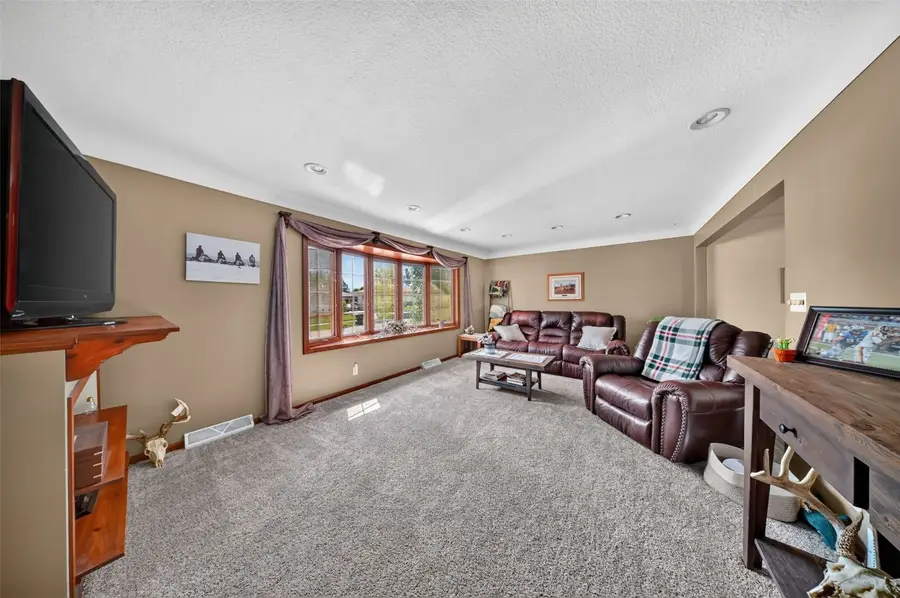 2710 Southland Street Sw, Cedar Rapids, IA 52404 - #3