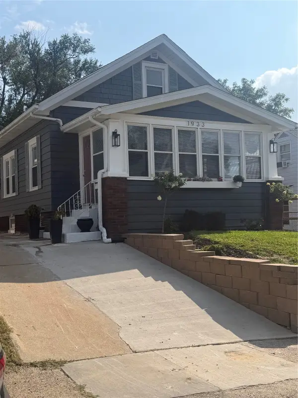 1933 Higley Avenue Se, Cedar Rapids, IA 52403