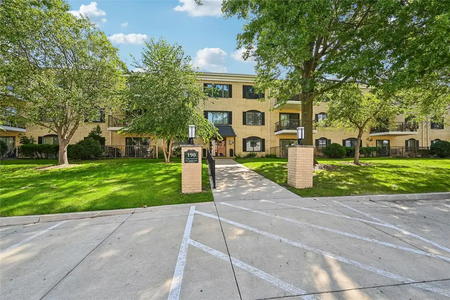 190 Cottage Grove Avenue Se #114, Cedar Rapids, IA 52403 - #3