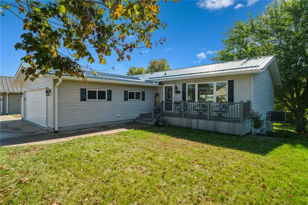 504 Prairie Hills Drive, Central City, IA 52214