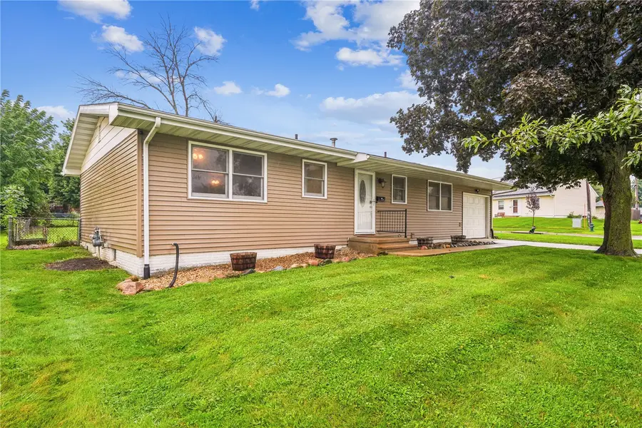 172 NW Sunrise, Cedar Rapids, IA 52405 - #2