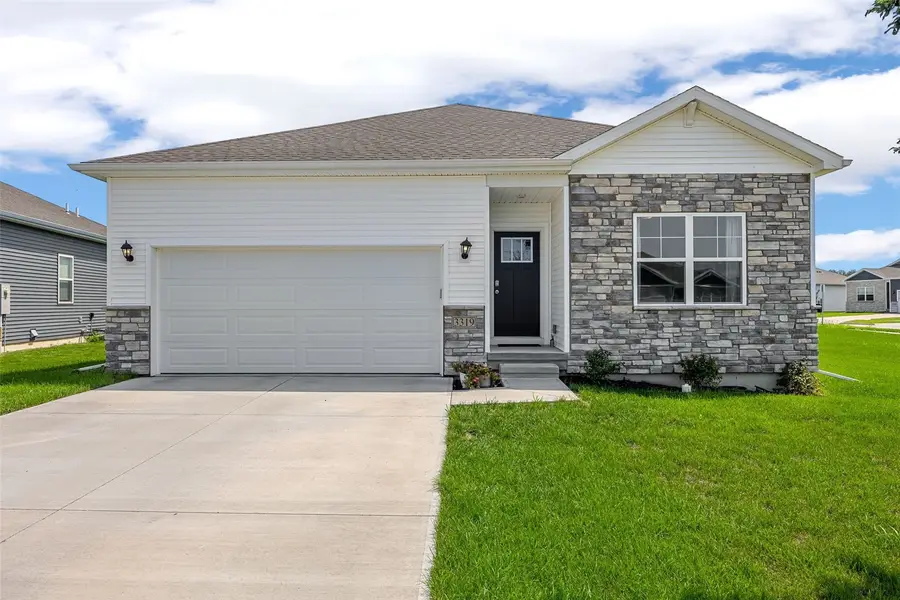 3319 Craven Drive, Coralville, IA 52241 - #2