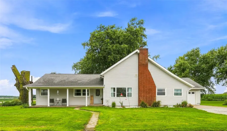 2096 230th Street, Washington, IA 52353 - #2