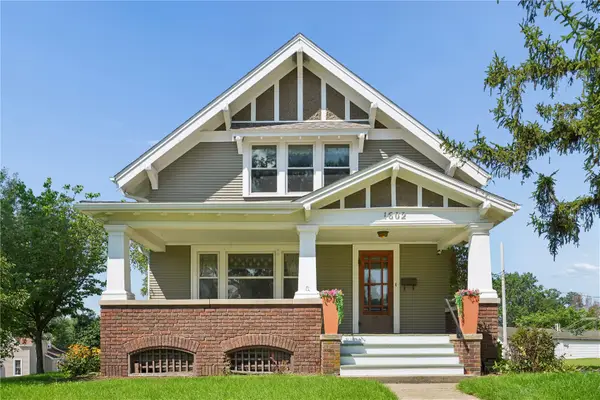 1602 7th Avenue, Belle Plaine, IA 52208