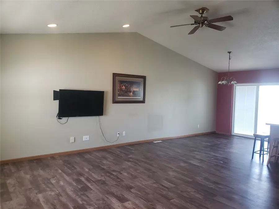 5500 Kacena Avenue, Marion, IA 52302 - #3