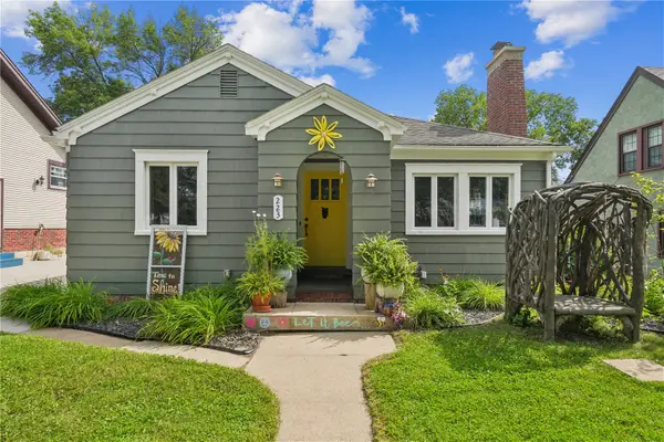 223 23rd St Drive Se, Cedar Rapids, IA 52403