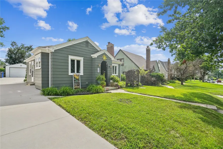 223 23rd St Drive Se, Cedar Rapids, IA 52403 - #2