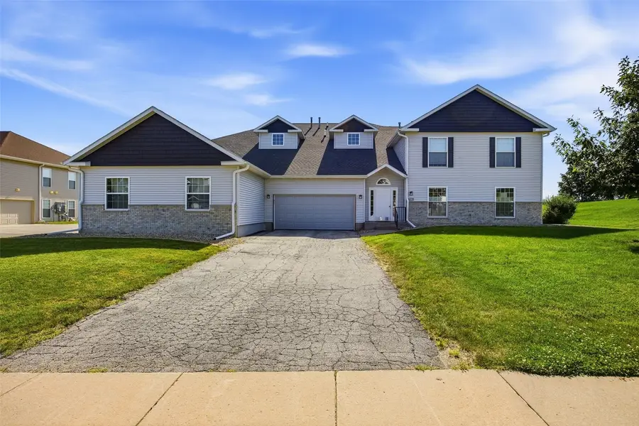 4630 Westchester Drive Ne #C, Cedar Rapids, IA 52402 - #2