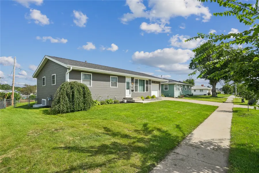 119 La Salle Drive Sw, Cedar Rapids, IA 52404 - #2
