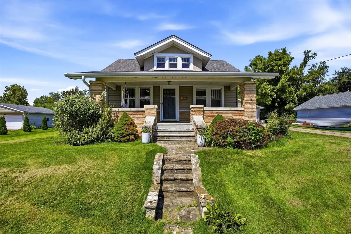 1534 Center Street Ne, Cedar Rapids, IA 52402 - #1