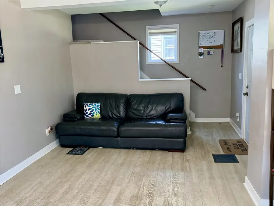1133 C Avenue Nw, Cedar Rapids, IA 52405 - #2