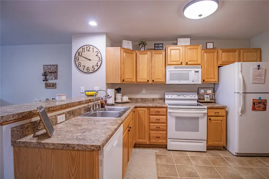 4762 Foxtail Court, Marion, IA 52302 - #3