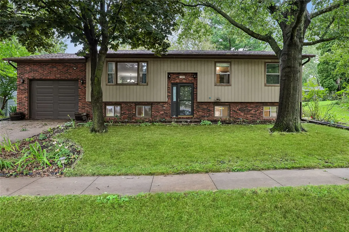 109 Oberlin Street, Iowa City, IA 52245 - #1