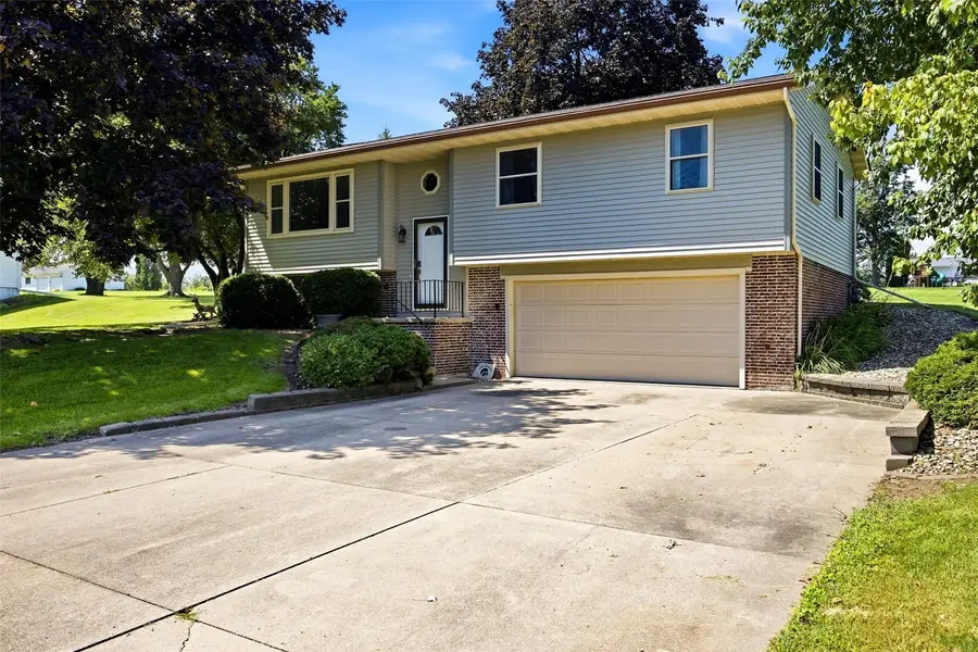 4900 Cedar View Drive, Cedar Rapids, IA 52404 - #2