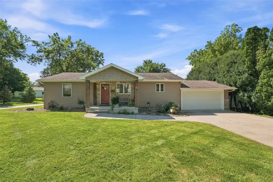 506 D Street, Mount Vernon, IA 52314 - #3