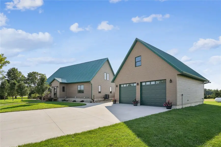 2153 Central City Rd, Central City, IA 52214 - #2