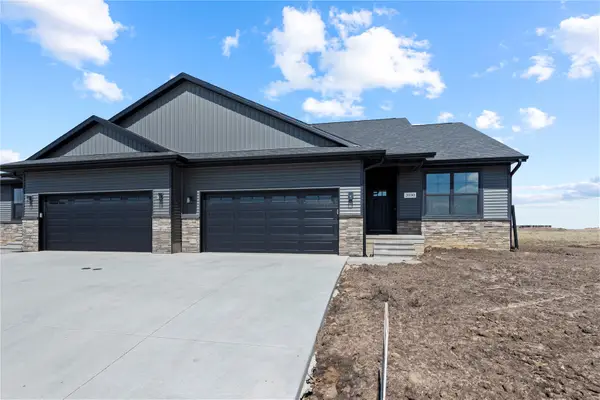 3920 Quail Trail Drive, Marion, IA 52302