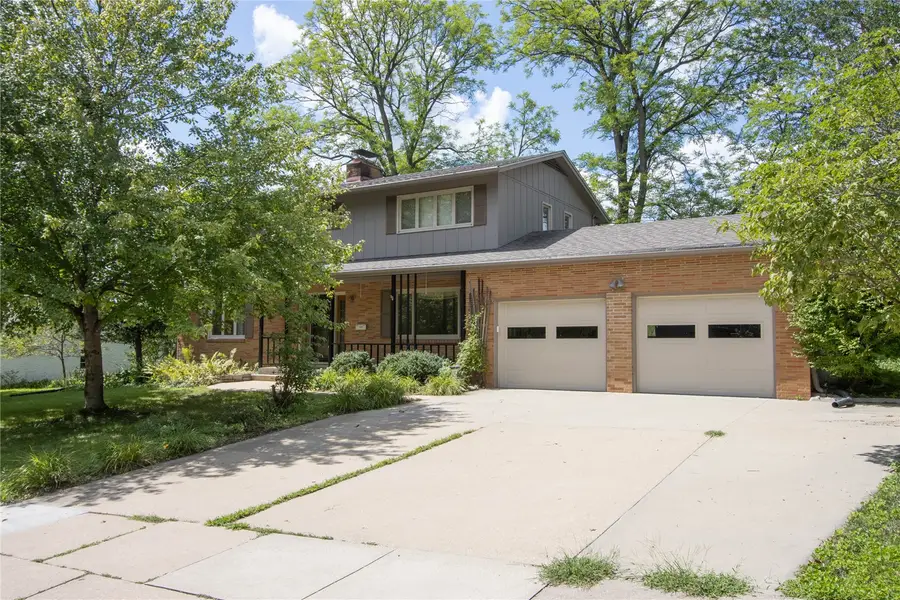 347 Koser Ave, Iowa City, IA 52246 - #2