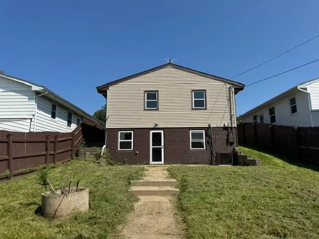 1337 20th Avenue Sw, Cedar Rapids, IA 52404 - #2