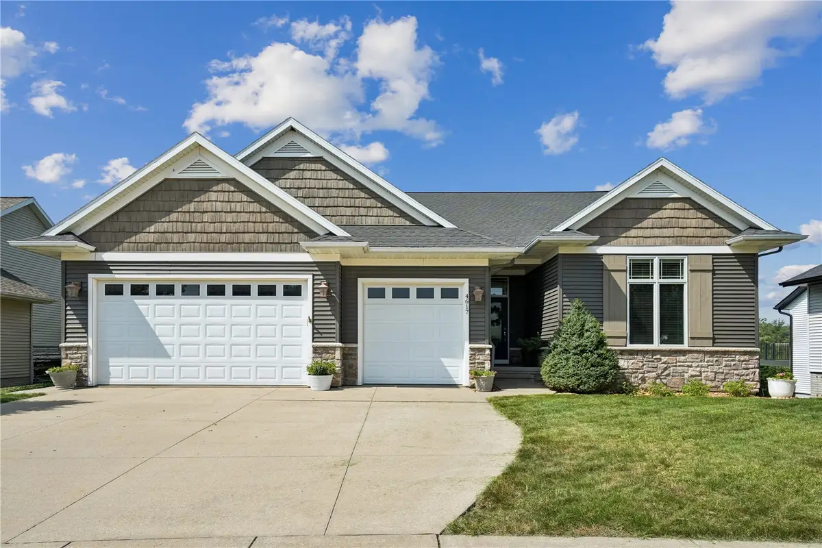 4617 Oak Creek Ct Ne, Cedar Rapids, IA 52411 - #1