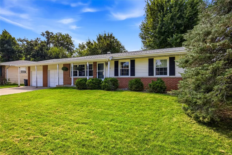 395 Brentwood Drive Ne, Cedar Rapids, IA 52402 - #2