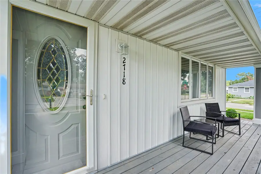 2718 E Ave Nw, Cedar Rapids, IA 52405 - #2