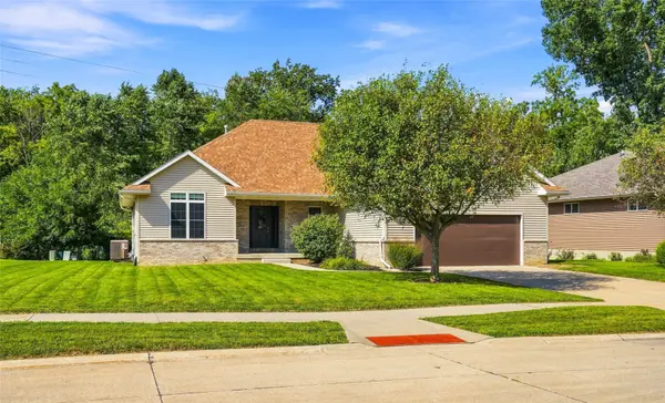3808 Richland Dr Nw, Cedar Rapids, IA 52405