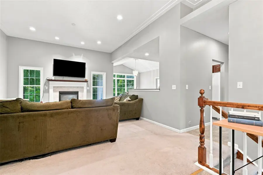 3808 Richland Dr Nw, Cedar Rapids, IA 52405 - #3