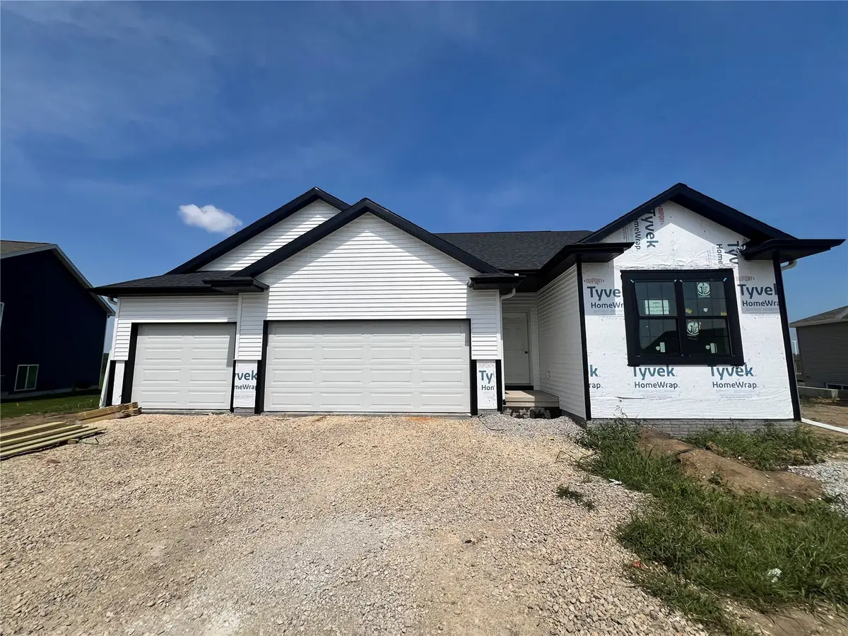 6902 Artesa Bell Drive Sw, Cedar Rapids, IA 52404 - #1